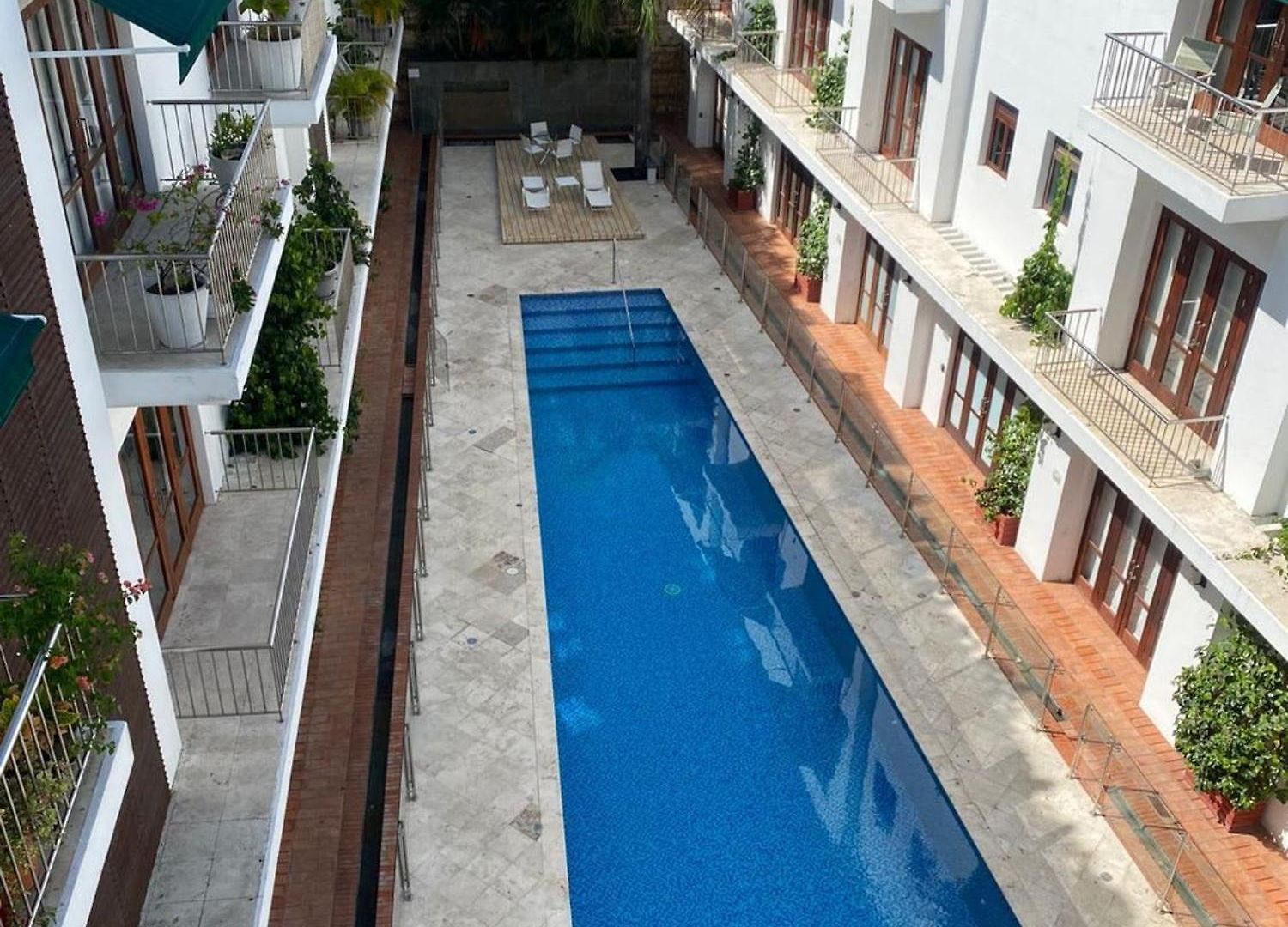 Luxury Private Pool & Rooftop Jacuzzi