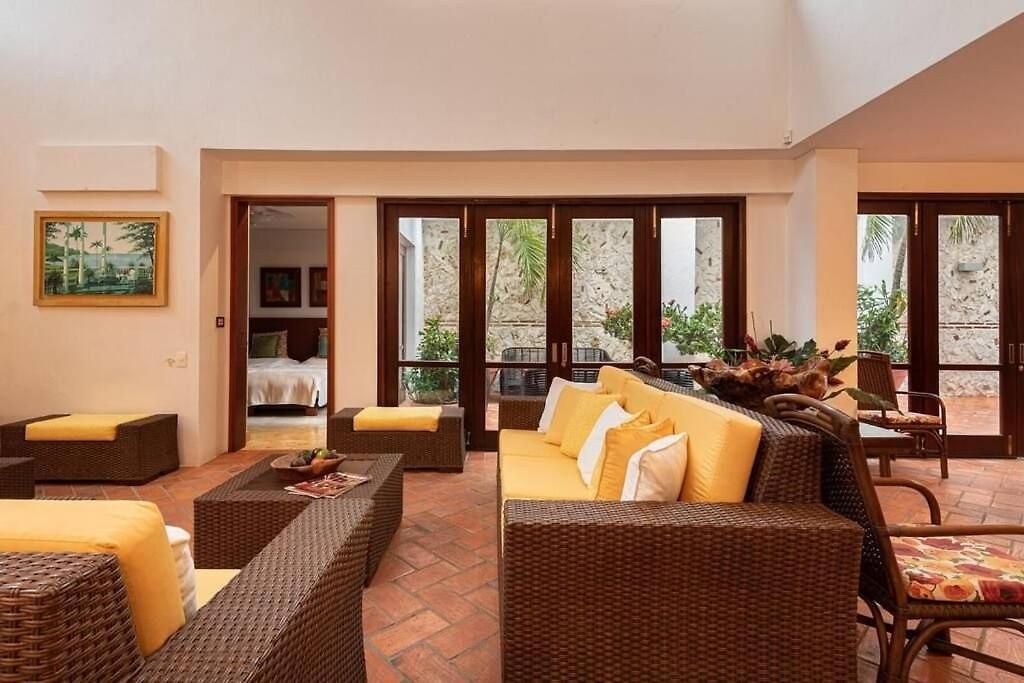 Сasa de vacaciones Luxury Private Pool & Rooftop Jacuzzi