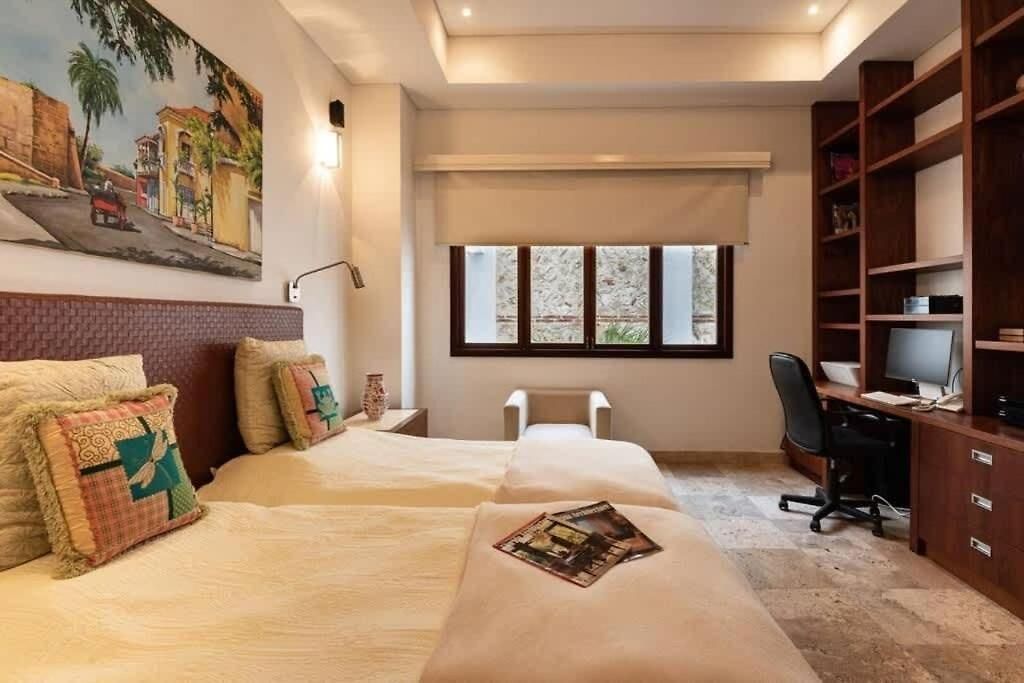 Luxury Private Pool & Rooftop Jacuzzi Cartagena