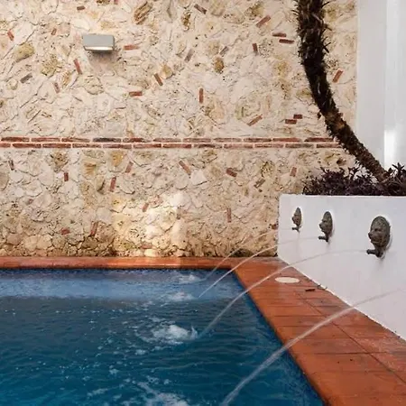 Luxury Private Pool & Rooftop Jacuzzi Сasa de vacaciones *