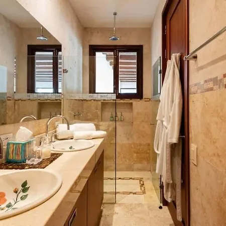 Luxury Private Pool & Rooftop Jacuzzi Сasa de vacaciones Cartagena