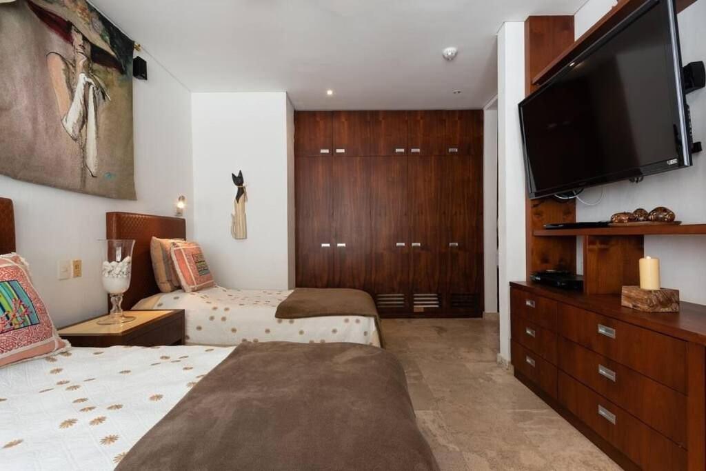 Luxury Private Pool & Rooftop Jacuzzi Holiday home Cartagena